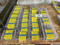 21 dozen houtschroeven met bits