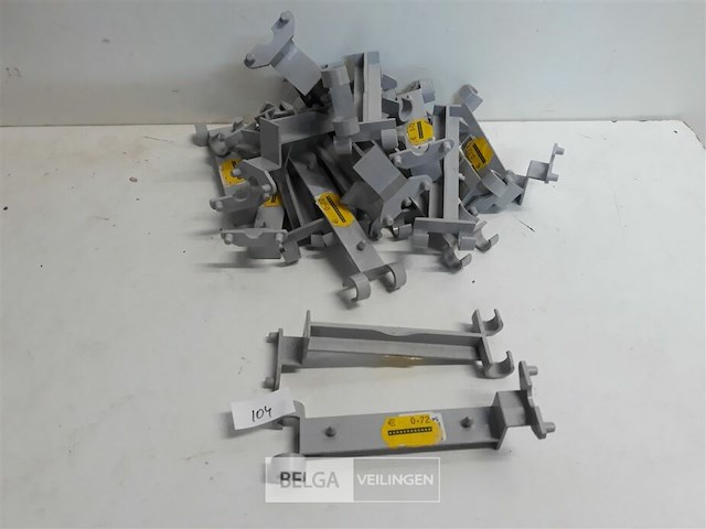 21 x klem voor bladnet 125mm licht grijs pvc regenafvoer - afbeelding 1 van  3