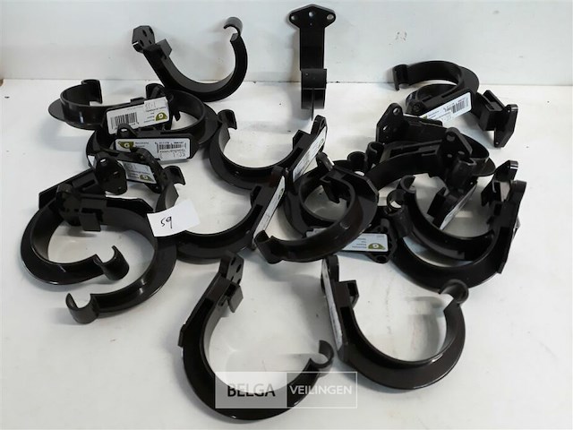 21 x ophangbeugel 80mm bruin pvc regenafvoer - afbeelding 1 van  3