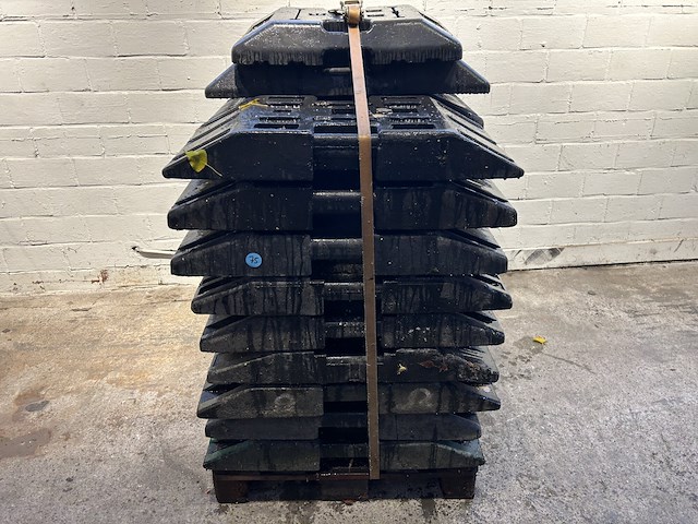 210-75 blok / voet voor hekwerk - afbeelding 1 van  6