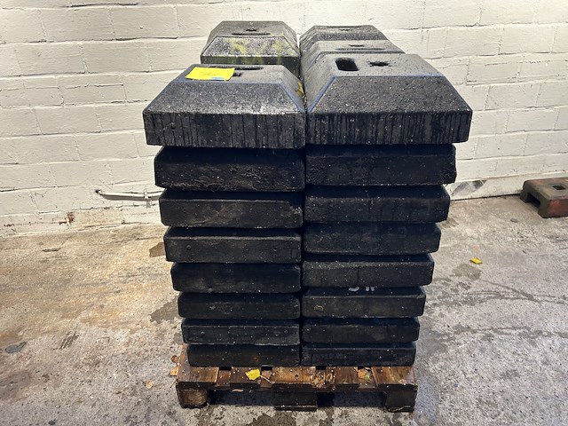 210-76 blok / voet voor hekwerk - afbeelding 1 van  3