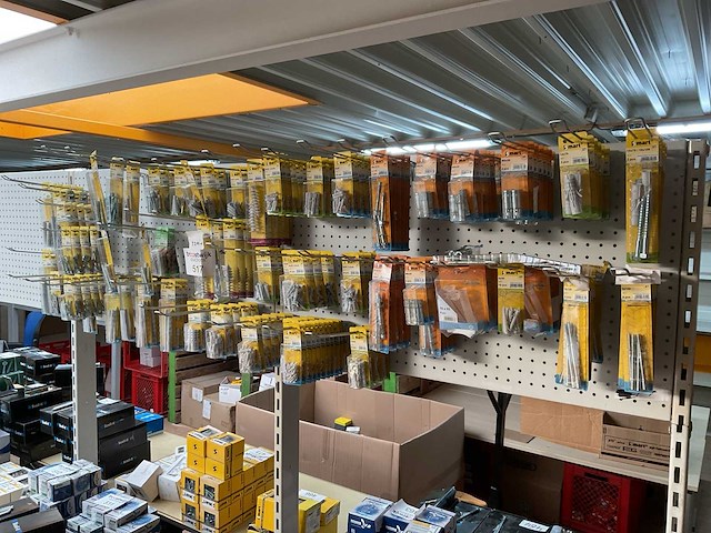 210 blisters bevestigingsmaterialen - afbeelding 1 van  22