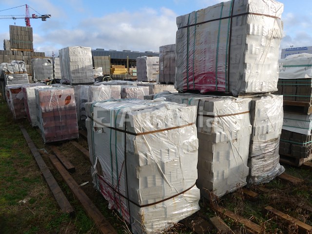 2100 bricks wienerberger forum prata - afbeelding 3 van  5