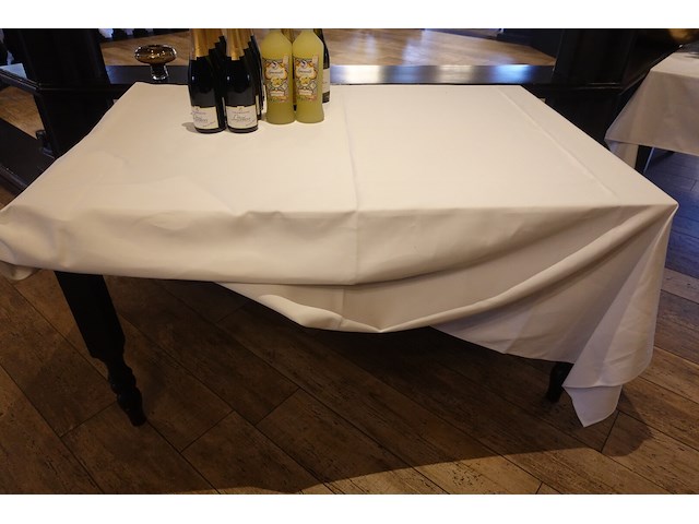 21x diverse houten tafels - afbeelding 12 van  21