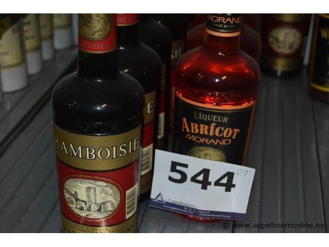21x fles likeur/eau de vie, wo. 6x morand liqueur abricot 1l, 5x eau de vie kirsch 70cl, 3x morand liqueur williamine 1l, 3x morand framboisie 70cl, 3x riotte 70cl - afbeelding 3 van  3