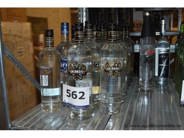 21x fles vodka, smirnoff, black small batch, 1l, 40% vol - afbeelding 1 van  3