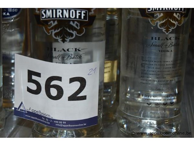 21x fles vodka, smirnoff, black small batch, 1l, 40% vol - afbeelding 3 van  3