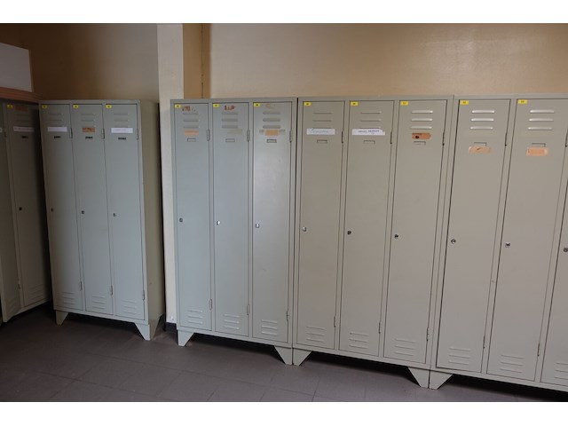 21x metalen locker - afbeelding 8 van  11