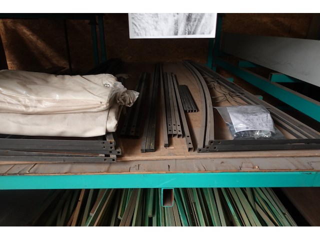 21x stapelbare metalen houder + inhoud - afbeelding 2 van  14