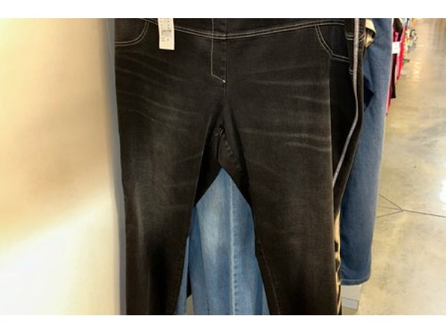 22 damesbroeken - afbeelding 2 van  9