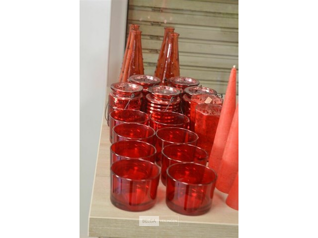 ±22 div decoratie; theelichtjes, vaasjes en kaarsjes - afbeelding 2 van  4