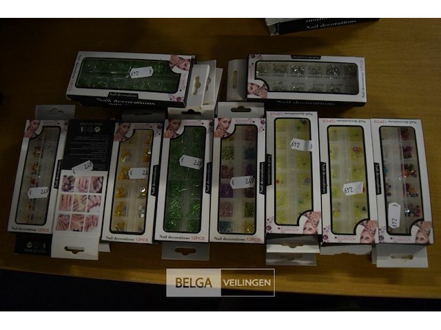 ±22 doosjes div nagel deco - afbeelding 1 van  4