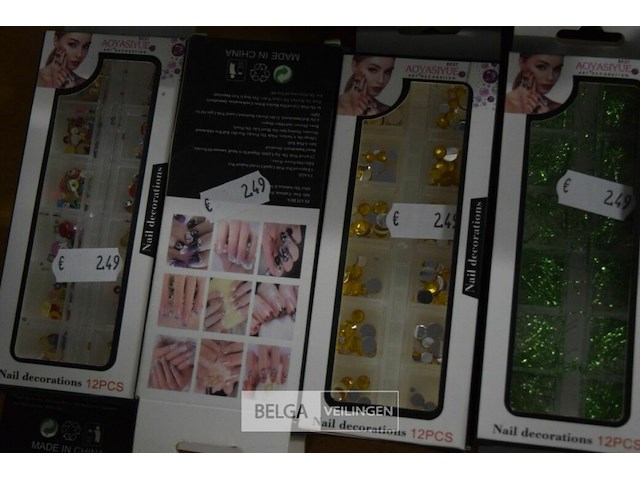 ±22 doosjes div nagel deco - afbeelding 2 van  4