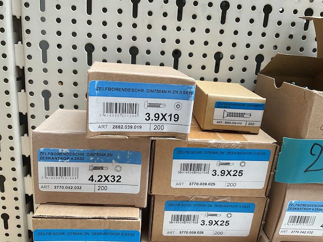 22 dozen zelfborende schroeven - afbeelding 5 van  8