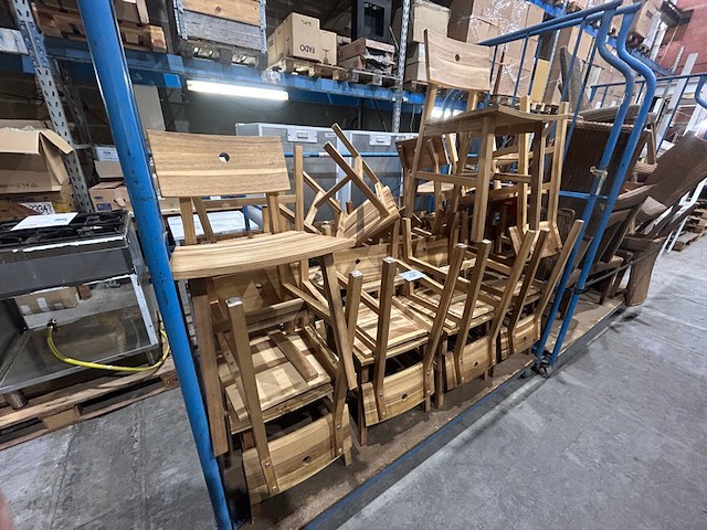 22 houten stoelen - afbeelding 1 van  6