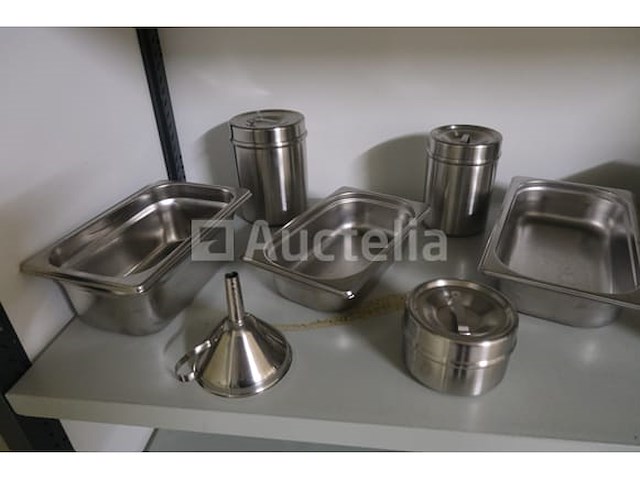 22 roestvrijstalen laboratoriumcontainers - afbeelding 2 van  5