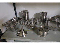 22 roestvrijstalen laboratoriumcontainers - afbeelding 2 van  5