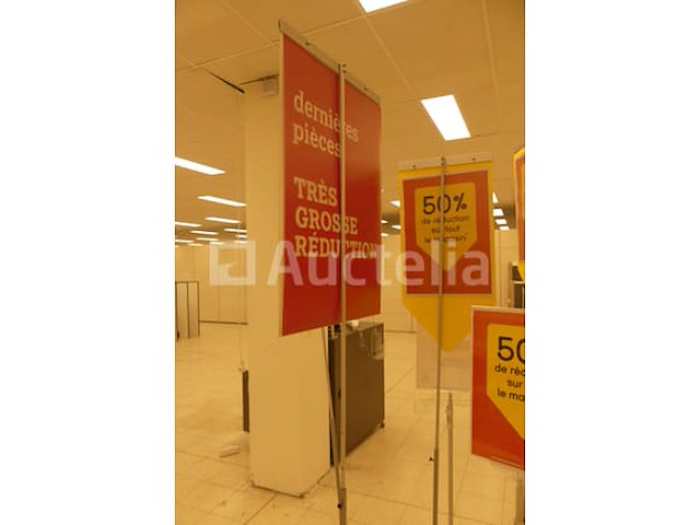 22 vrijstaande displays - afbeelding 3 van  7