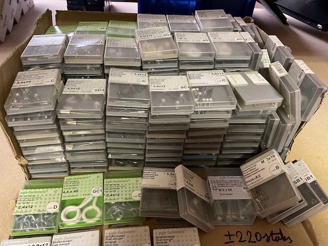 220 blisters met bevestigingen - afbeelding 4 van  7