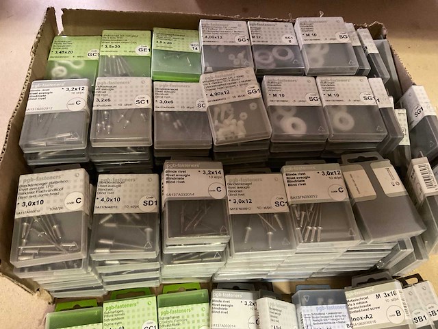 220 blisters met bevestigingen - afbeelding 5 van  7