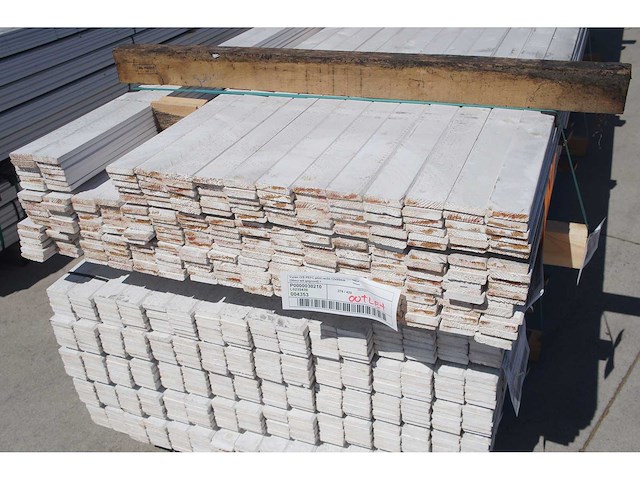 226,8 lm vuren plint recht 12x55mm - afbeelding 3 van  5
