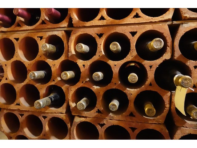 22x 75cl chateau haut-brion 1988 - afbeelding 4 van  4