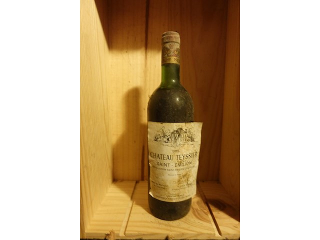 22x 75cl chateau teyssier grand cru 1975 - afbeelding 1 van  6