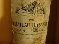 22x 75cl chateau teyssier grand cru 1975 - afbeelding 2 van  6