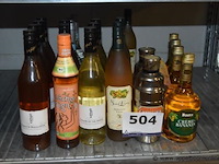 22x diverse flessen likeur en cocktailshaker, o.a. giffard, saint lery, bootz - afbeelding 1 van  3