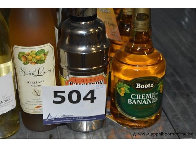 22x diverse flessen likeur en cocktailshaker, o.a. giffard, saint lery, bootz - afbeelding 3 van  3