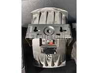 23 audioluidsprekers maken en model onleesbaar - afbeelding 2 van  3