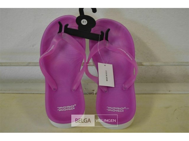 ±23 slippers div maten - afbeelding 1 van  2