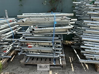 ± 23 steigers galva