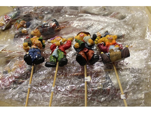 23 x decoratie beertjes op stick - afbeelding 2 van  2