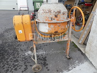 230v elektrische betonmolen maakt en model is onleesbaar - afbeelding 2 van  8