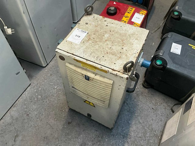 230v/230v transformator - afbeelding 1 van  7