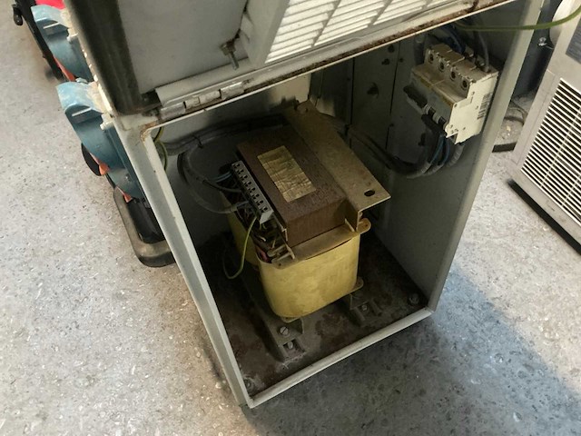 230v/230v transformator - afbeelding 6 van  7