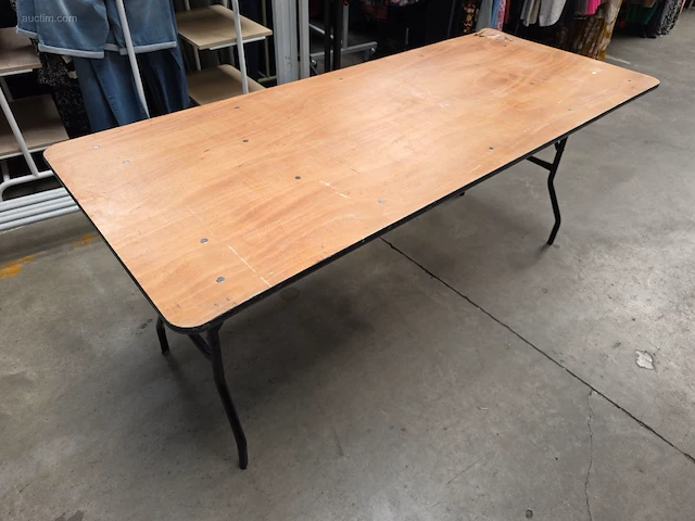 (23x) houten klaptafels en zitbanken - afbeelding 1 van  4