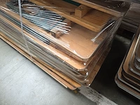 (23x) houten klaptafels en zitbanken - afbeelding 4 van  4