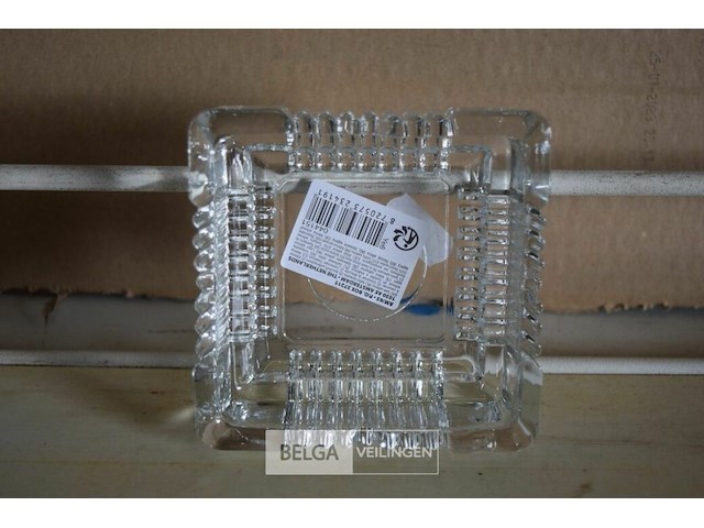 24 asbakken - afbeelding 1 van  3