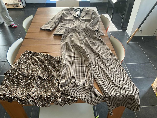 24 colours, lofty manner, la petite étoile paris, …. dameskleding nieuw (252x) - afbeelding 1 van  34