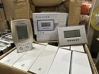 24 digitale klok + 2 dozen horloges - afbeelding 2 van  7