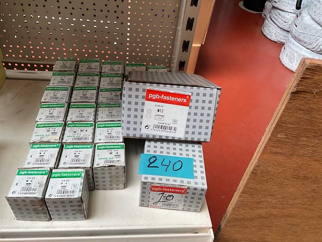 24 dozen inox moeren - afbeelding 1 van  7