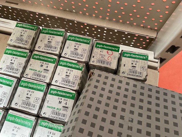 24 dozen inox moeren - afbeelding 7 van  7
