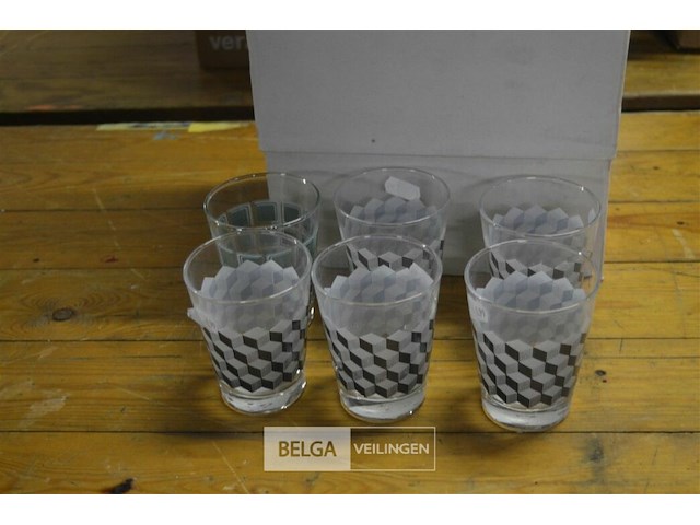 ±24 drinkglazen - afbeelding 1 van  2