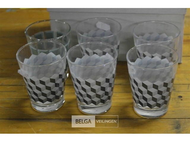 ±24 drinkglazen - afbeelding 2 van  2