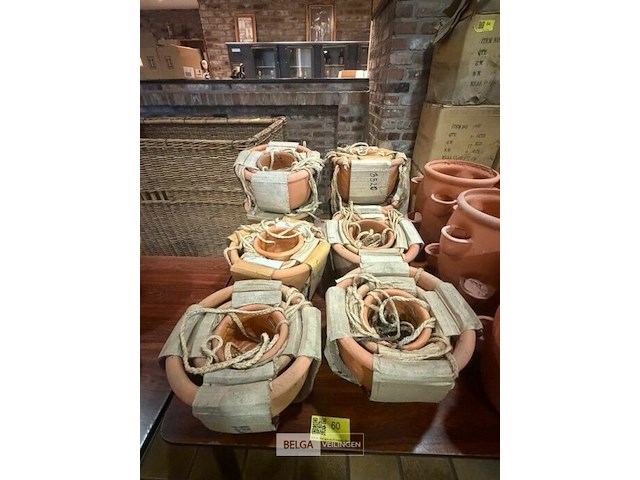 24 hangbloempotten - afbeelding 1 van  2