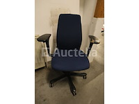 24 ongelijke bureaustoelen - afbeelding 6 van  14