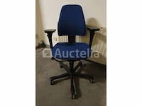 24 ongelijke bureaustoelen - afbeelding 5 van  14