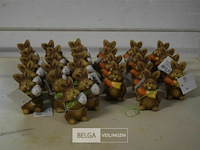 ±24 paashaas beeldjes h=±7cm